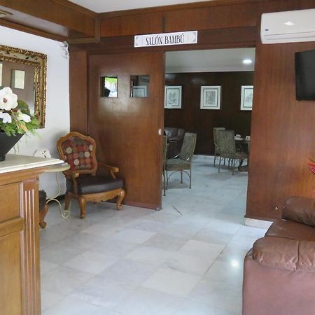 Hotel Huizache Saltillo Exterior foto